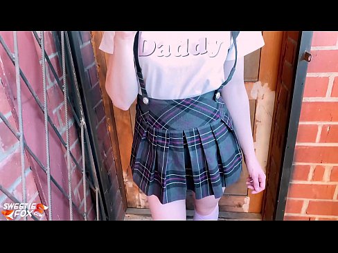 ❤️ Schoolgirl Sucks ya dick miri emi na iberibe kama klaasị. Ihe na-akpali agụụ mmekọahụ n'ụlọ