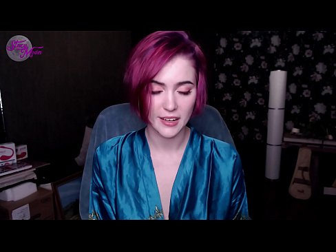 ❤️ Ntuziaka na jerk pụọ si a Russian girl na English Ihe na-akpali agụụ mmekọahụ n'ụlọ